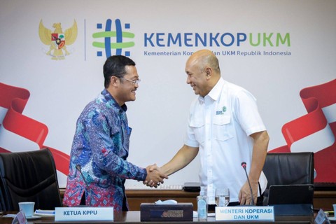 Foto: (Liputan6) Mentri Koperasi Teten Bertemu KPPU Afif Hasbullah