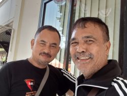Pengacara Bandung DR. Maruli Manullang, SH, SE, MM, MBA Bergaya Flamboyan