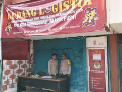 POLRI Melalui Polsek Kemayoran melakukan Pengamanan KPUD Untuk Menjaga Pilkada DKI Jakarta Aman dan Damai