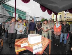 Pj. Gubernur Teguh Tinjau Dua TPS, Pastikan Kesiapan Pilkada Serentak Berjalan Tanpa Kendala