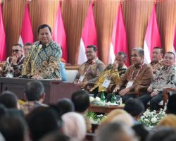 Prabowo Subianto Memberikan Arahan Kepada Kepala Daerah Terpilih Menggencarkan Perbaikan Sekolah Bukan Seminar