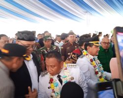 Warga Depok Antusias Menyambut Kedatangan Walikota dan Wakil Walikota Depok Setelah di Lantik Presiden Prabowo Subianto