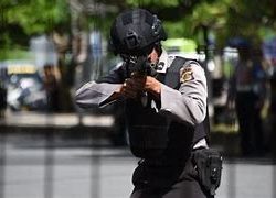 Aksi Saling Tembak Antara Begal dan Polisi