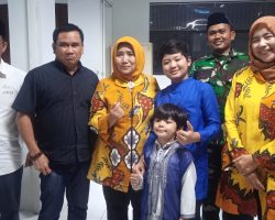 H. Edy Mamat Anggota DPRD Kota Tangerang Selatan Menghadiri Penyerahan Bantuan Alat Sekolah Amway Peduli di SMP Negeri 16 Kota Tangerang Selatan