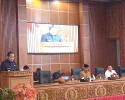 Rapat Sidang Paripurna DPRD Kota Depok Penyampaian Pokok Pokok Pikiran dan LKPJ Kota Depok