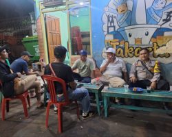 Polisi Patroli dan Sosialisasi di Kawasan Rawan Tawuran di Tambak Ujung