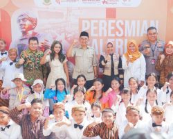 Menbud Fadli Zon Resmikan Galeri Soekarno Kecil