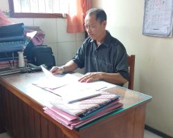 Keteguhan I Ketut Susila Menjaga Asa SMK Nasional Tabanan