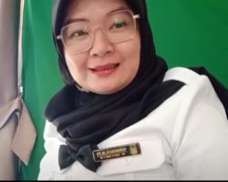 Profil Kurniawati, Kepala Sekolah SMAN 9 Tambun Selatan Jadi Sorotan Usai Didemo Siswa Soal Pungli