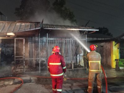 Kebakaran Toko Hazby Jaya di Kota Bekasi, Pemilik Lihat Kilatan Seperti Las