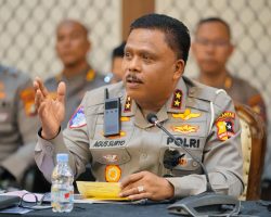 Kakorlantas Gencarkan Program Polantas Menyapa dan Senyum Polisi