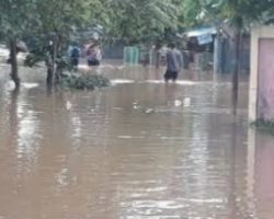 Hujan Deras Picu Banjir di Bumi Nasio Indah Jatiasih, Basarnas Lakukan Evakuasi Massal