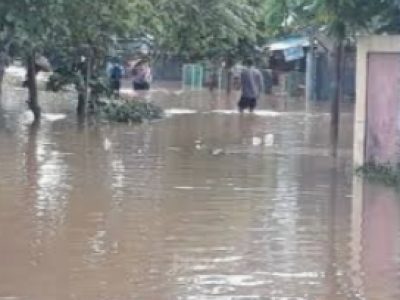 Hujan Deras Picu Banjir di Bumi Nasio Indah Jatiasih, Basarnas Lakukan Evakuasi Massal