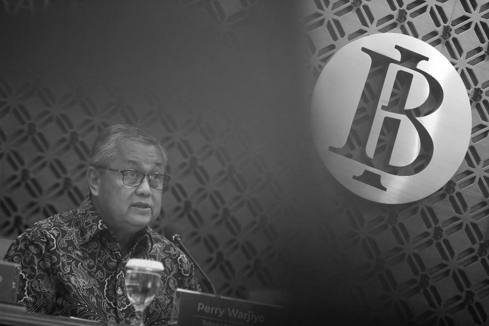 Perry Warjiyo memberikan pemaparan pada konferensi pers Rapat Dewan Gubernur (RDG) di Jakarta, Rabu (15/1/2025) / L Nugraha