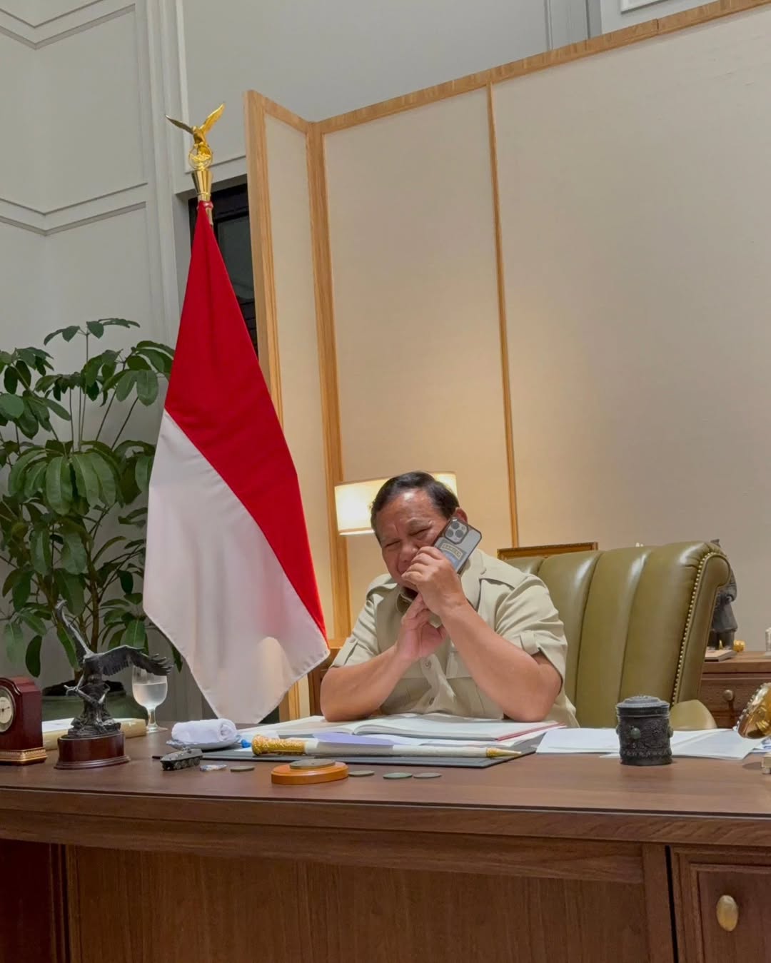 Presiden Prabowo Subianto menerima telepon dari Presiden Amerika Serikat