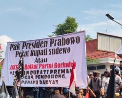 Aksi Demo di Pati, Tuntut Presiden Prabowo Pecat Bupati Sudewo