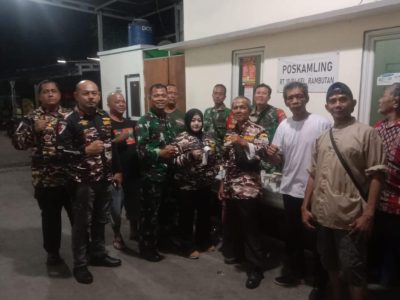 Kolaborasi Kodim 0505/JT Bersama Komponen Pendukung dalam Giat Siskamling 