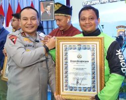 Syukuran HUT ke-70 Lalu Lintas, Polda Riau Ajak Komunitas Ojol Jaga Ketertiban Berlalu Lintas