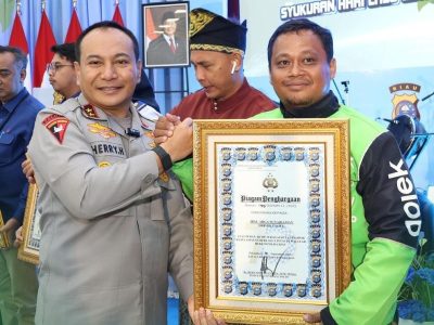 Syukuran HUT ke-70 Lalu Lintas, Polda Riau Ajak Komunitas Ojol Jaga Ketertiban Berlalu Lintas