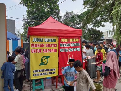 Jumat Berkah: 350 Porsi Makan Gratis di Cluster Garnet, Bekasi Timur Regensi