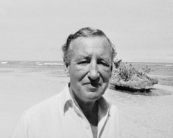 Ian Fleming: Bapak Spionase Modern, Pencipta James Bond yang Mengguncang Dunia