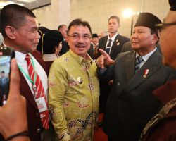 Wawali Bekasi Dampingi Presiden Prabowo di Wisuda UKRI Bandung