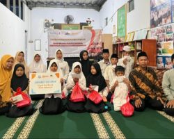Yayasan Sinergi Puspita Berbagi Makanan Siap Saji Kepada Anak Yatim dan Warga Kurang Mampu