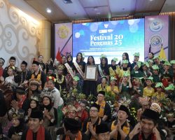 UI Pecahkan Rekor MURI Lewat Pemeriksaan Gigi Massal bagi Penyandang Disabilitas di Festival Pengmas 2025