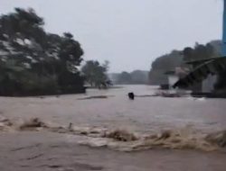Banjir Kembali Terjang Cirebon, Akibat Sungai Yang Semakin Menyempit