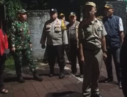 Ciptakan Lingkungan Aman dan Kondusif, Koramil 07/Cipayung Gelar Patroli/Siskamling Keliling Bersama Komduk di Wilayah Setu