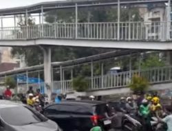 Mobil Lawan Arah di Gunung Sahari Tabrak Sejumlah Kendaraan, Pengemudi Diamankan Polisi