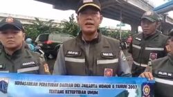 Satpol PP Tertibkan Pelanggaran Perda di Jalan H Naman Kalimalang