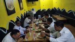 Kesbangpol Bekasi Cicipi Nasi Kebuli Abuya Tambun, Perpaduan Rasa Nusantara–Timur Tengah yang Bikin Nagih