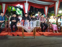 Walikota Bekasi dan Jajaran Bersama Masyarakat Merayakan Lebaran Kota Bekasi di Plaza Patriot