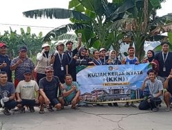 Gotong Royong Hebat! Mahasiswa KKN, Warga, RT, RW dan PJ Desa SumberJaya Kompak Jaga Kebersihan
