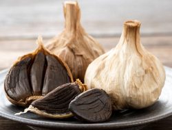 Bawang Hitam: Camilan Fermentasi dengan Segudang Manfaat bagi Kesehatan Jantung