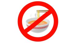 Waspada, Ini Bahaya Kesehatan di Balik Kebiasaan Makan Mie Instan