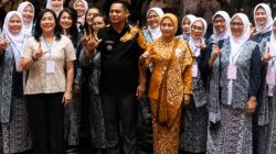 Plt. Bupati Bekasi Tampil Serasi Bersama Istri, Pancarkan Elegansi di Puncak HUT ke-75 IBI