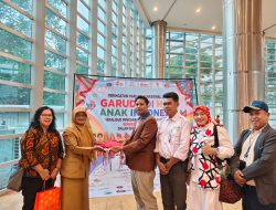 Ketua Umum DPP FORUM ASMEN Terima Simbolis Pencanangan Pembagian Bendera Merah Putih