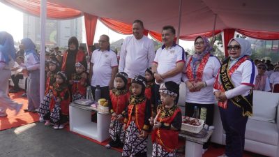 Wali Kota Bekasi, Dr. Tri Adhianto Tjahyono, bersama Wakil Wali Kota Bekasi, Dr. Abdul Harris Bobihoe, M.Si.