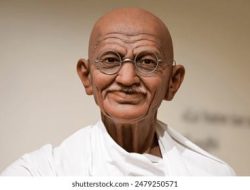Gandhi dan Samin, Dua “Pemberontak” yang Tidak Angkat Senjata