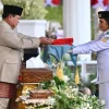 Presiden Prabowo Pimpin Upacara Penurunan Bendera, Semangat Persatuan Menggema di HUT ke-81 RI