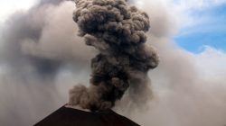 Abu Vulkanik Anak Krakatau Hingga Bekasi, Warga Diimbau Tetap Waspada
