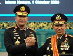 Pesan Khusus Listyo Sigit untuk Kapolri Baru Suyudi