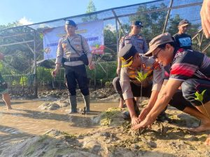 Bakti Sosial HUT Bhayangkara Ke-77 Kapolres Klungkung Laksanakan Penanaman Mangrove