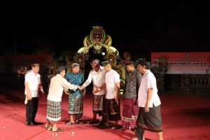 Kapolres Klungkung Hadiri Lomba Mabapang Barong dan Mekendang Tunggal