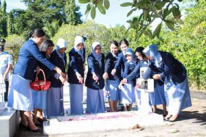 Jelang Hari Bakti TNI AU Ke-7 Danlanud Sam Ratulangi Pimpin Ziarah Rombongan