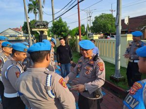 Ada Apa? Kasi Propam Polres Majalengka Kumpulkan Anggotanya di Lapangan Apel
