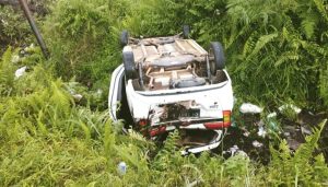 Mobil Avanza Terbalik di Trans Kalimantan, Polsek Sabangau turun ke TKP