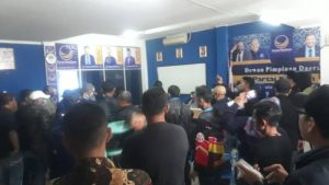 Ricuh!!! Diduga Dimintai Mahar Rp 3,5 M untuk Nyaleg, Kader Copot Atribut